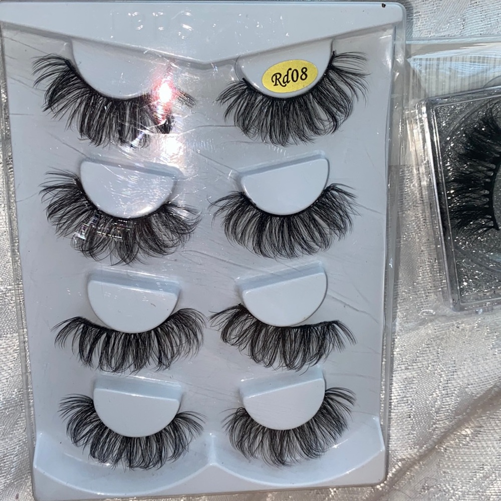 False Lashes - Picture 2 of 2